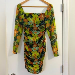 Cute 70s/60s style floral print dress